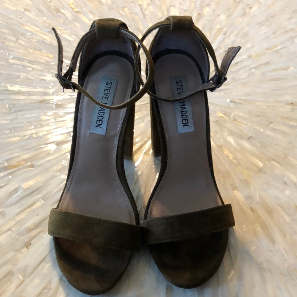 Steve Madden suede straps heels with olive suede leather. 4in heels. Size 7.5M